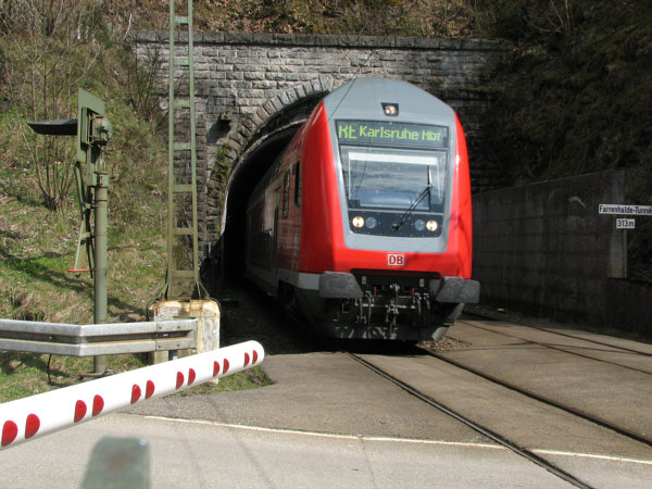 schwarzwaldbahn-doppelstocksteuerwagen-070402a1-4712-146238.jpg