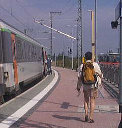 Metro Rhin an Gleis 9