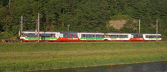 Karlsruher Strassenbahn auf Abwegen im Kinzigtal