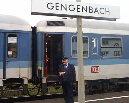 IR 2571 mit AP-Halt in Gengenbach